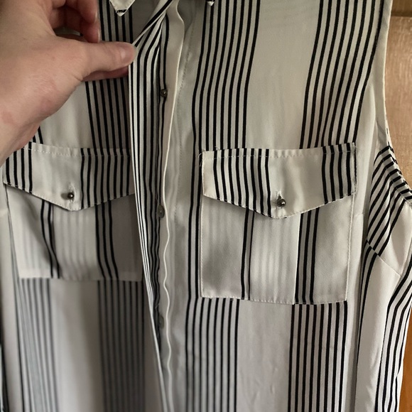 Daniel Rainn Striped Tunic Tank - Picture 4 of 8